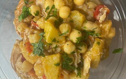 Tarrina de ropa vieja